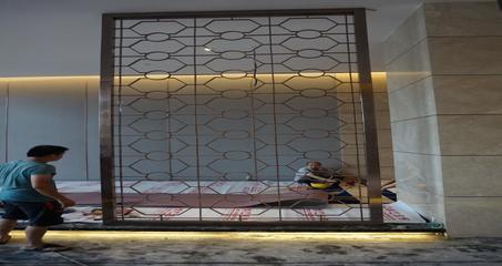 華宏誠金屬 以精湛工藝打造酒店不銹鋼屏風，定義空間美學新標桿